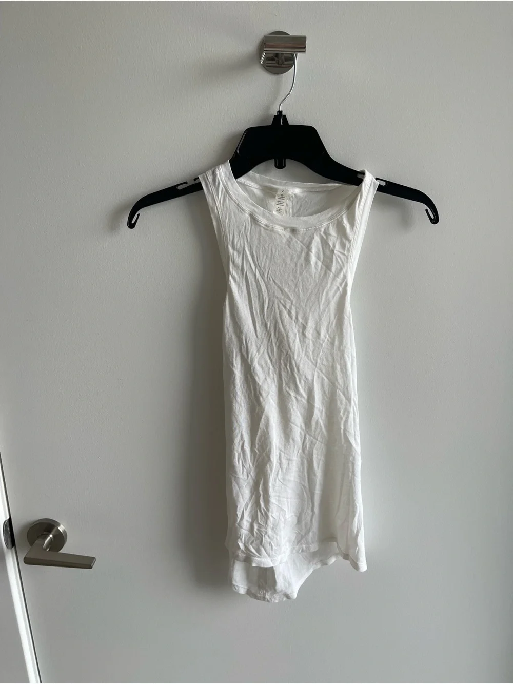 Lululemon Women's White Sleeveless Tank Top twist back